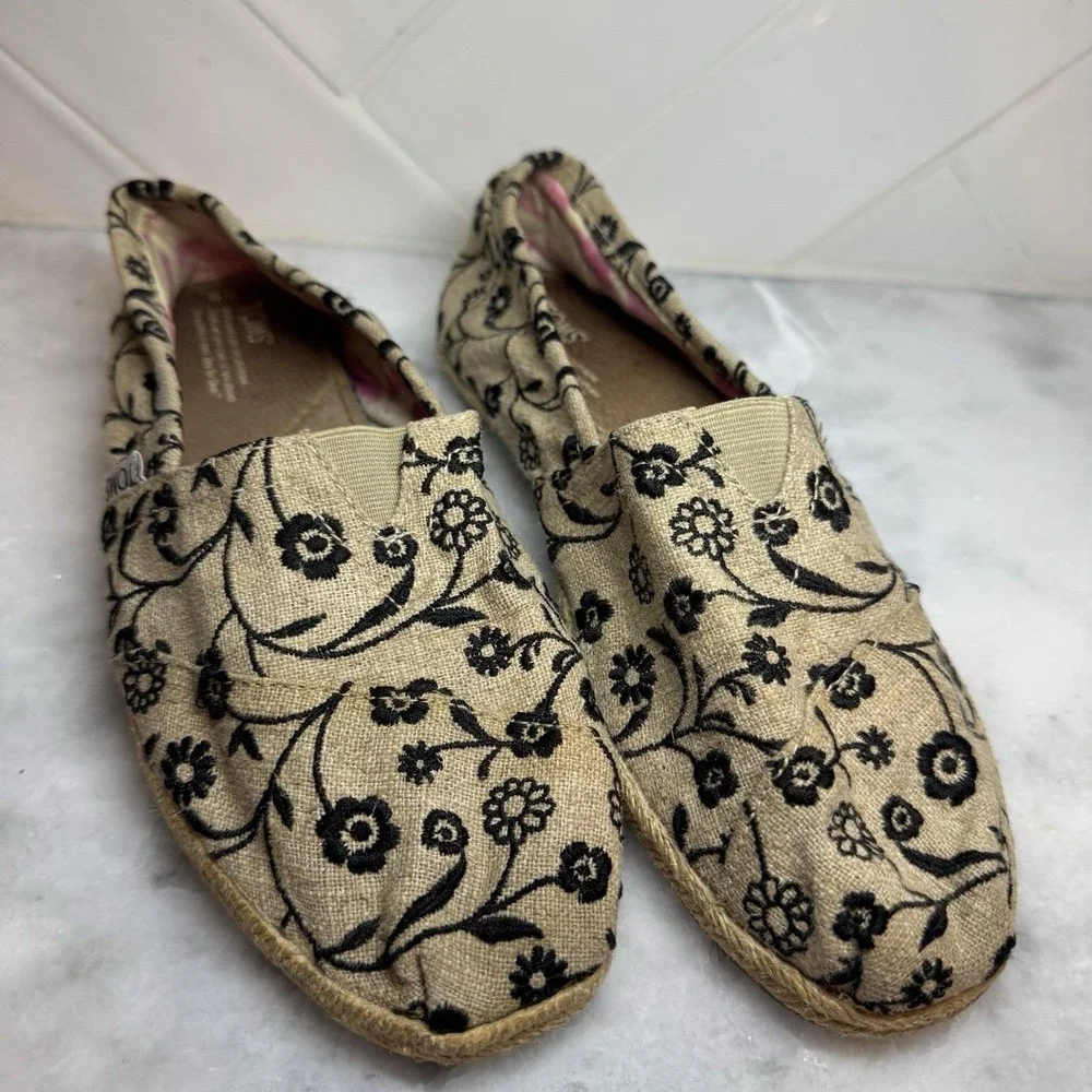TOMS Classic Alpargata Floral Embroidered Espadrille Women's 9M Tan Black